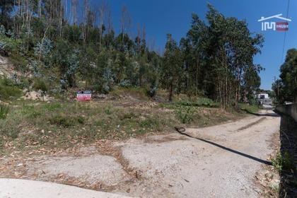 Venda Loja - Fotos para Terreno no centro de Caxarias com 769,77 m2