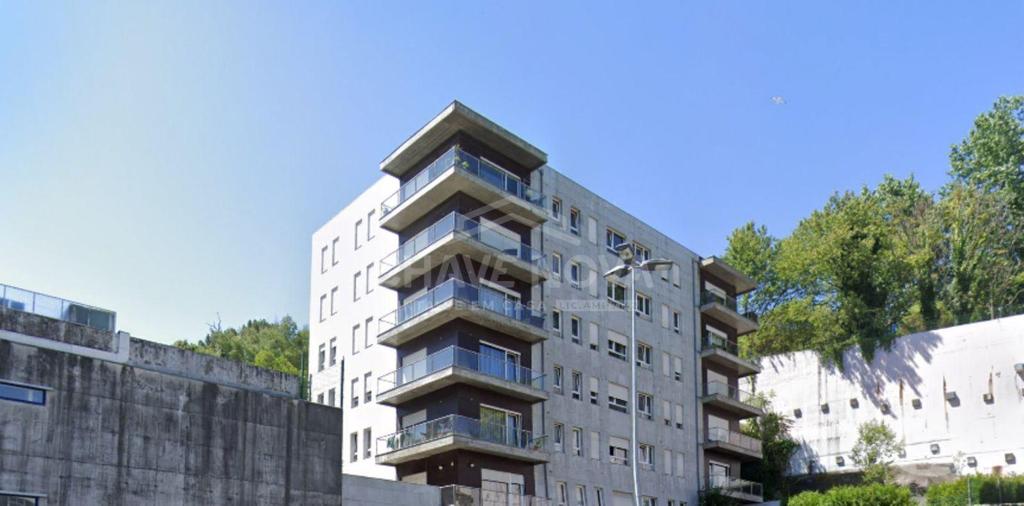 Apartamentos a venda Porto - Fotos para Apartamento T3 Praça das Flores - Bonfim - Porto (PRTBV 00446)