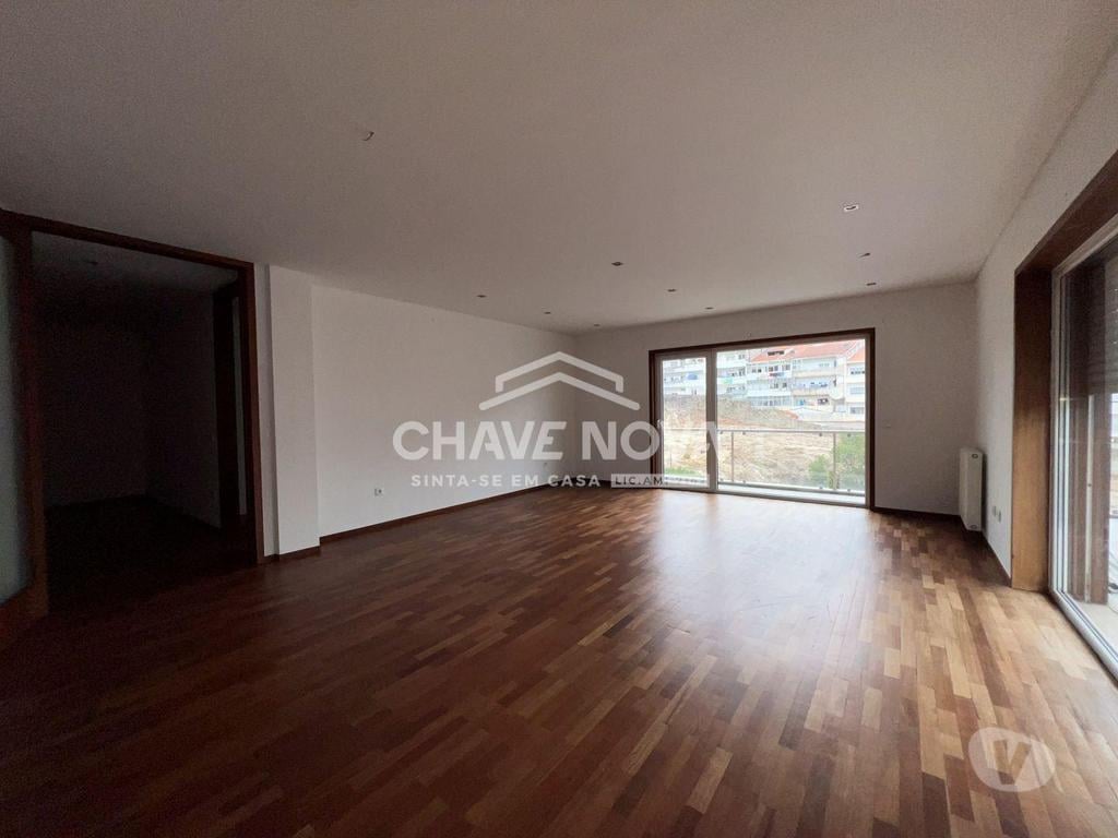 Apartamentos a venda Porto - Fotos para Apartamento T3 Praça das Flores - Bonfim - Porto (PRTBV 00446)