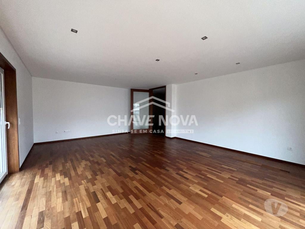 Apartamentos a venda Porto - Fotos para Apartamento T3 Praça das Flores - Bonfim - Porto (PRTBV 00446)