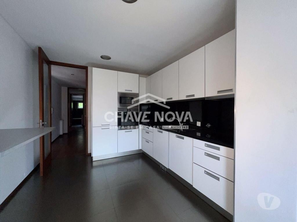 Apartamentos a venda Porto - Fotos para Apartamento T3 Praça das Flores - Bonfim - Porto (PRTBV 00446)