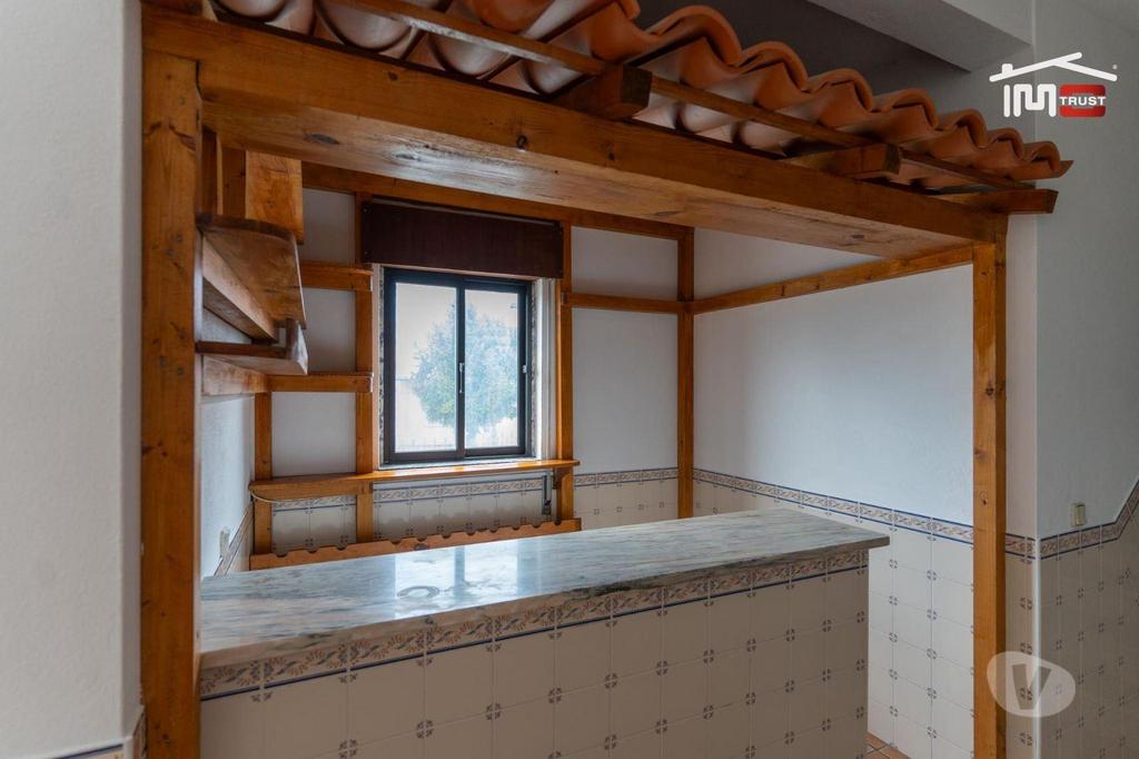 Apartamentos a venda Ourém - Fotos para Moradia T4 na Cidade de Ourém. POSSIBILIDADE DE FINANCIAMENTO A