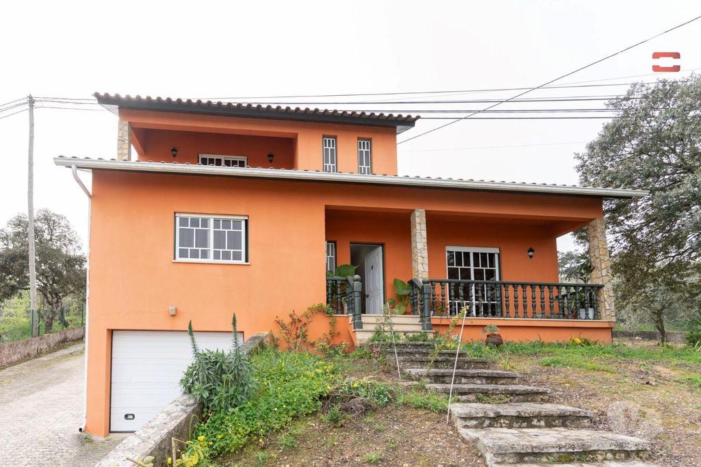 Apartamentos a venda Ourém - Fotos para Moradia T2+1 com uma vista fantástica para o Castelo de Ourém