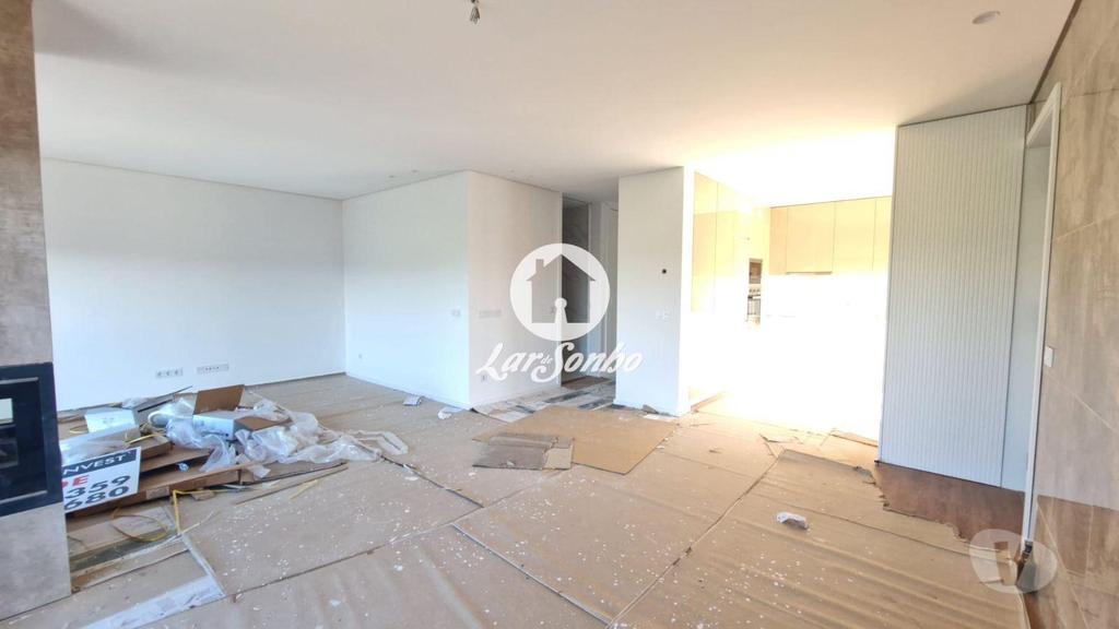 Apartamentos a venda Vila do Conde - Fotos para Andar moradia com 3 quartos, garagem e churrasqueira, em Vila