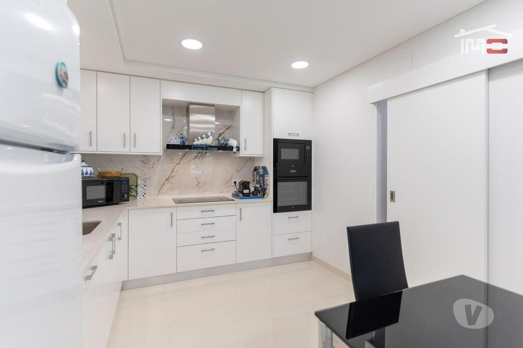 Apartamentos a venda Torres Vedras - Fotos para Incrível Moradia T3 Renovada, inserida em Terreno com 855m2