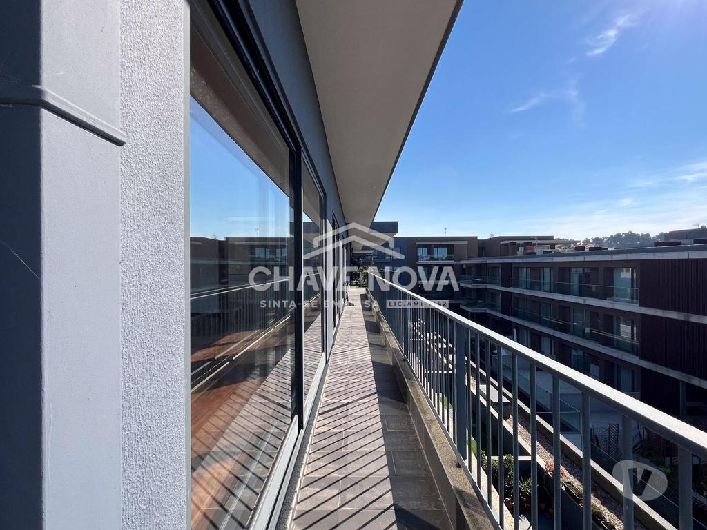 Apartamentos a venda Vila Nova de Gaia - Fotos para Apartamento T4+1, 1ª linha de Mar em Canidelo (AR 04549)