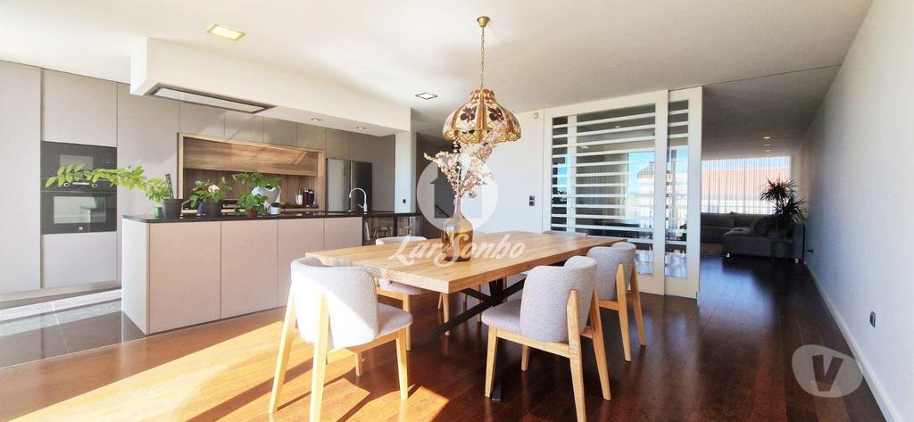 Apartamentos a venda Vila do Conde - Fotos para Moradia T4 COMO NOVA a 600m do metro com garagem fechada para 4