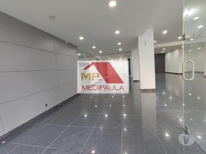 Venda Loja - Fotos para Loja para comercio - Tapada das Mercês- área bruta privativa...