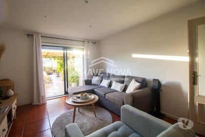 Casas a venda - Fotos para Apartamento T2 Terraço 90 m2, lg. de garagem+arrumos. Centro de
