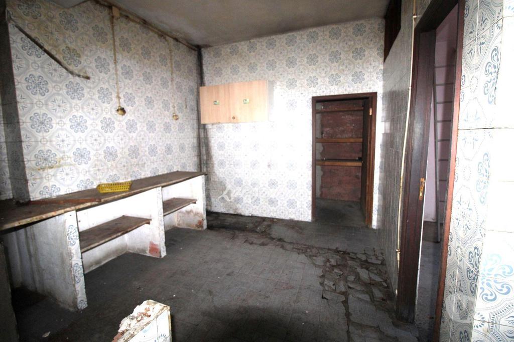 Comprar Loja Vila Nova de Famalicão - Fotos para Prédio com comercio r c e 1º andar + armazém, 820m2, junto ao...
