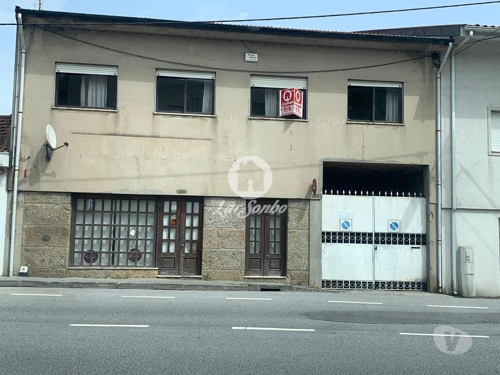 Comprar Loja Vila Nova de Famalicão - Fotos para Prédio com comercio r c e 1º andar + armazém, 820m2, junto ao...