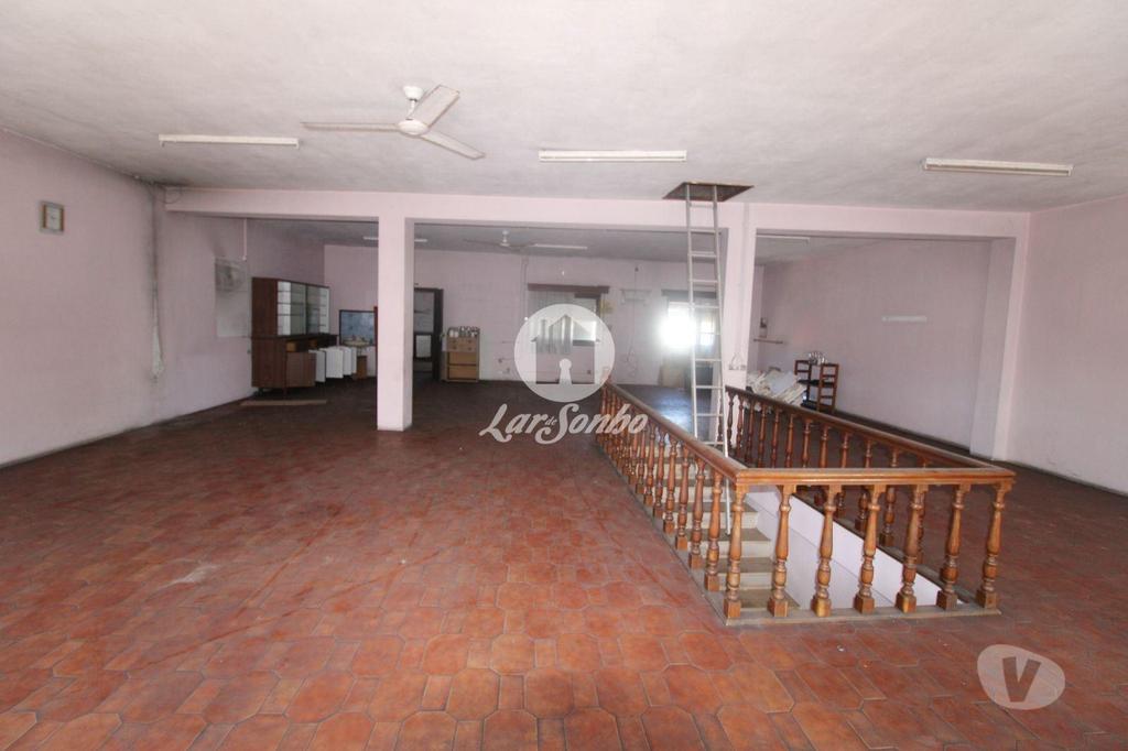 Comprar Loja Vila Nova de Famalicão - Fotos para Prédio com comercio r c e 1º andar + armazém, 820m2, junto ao...