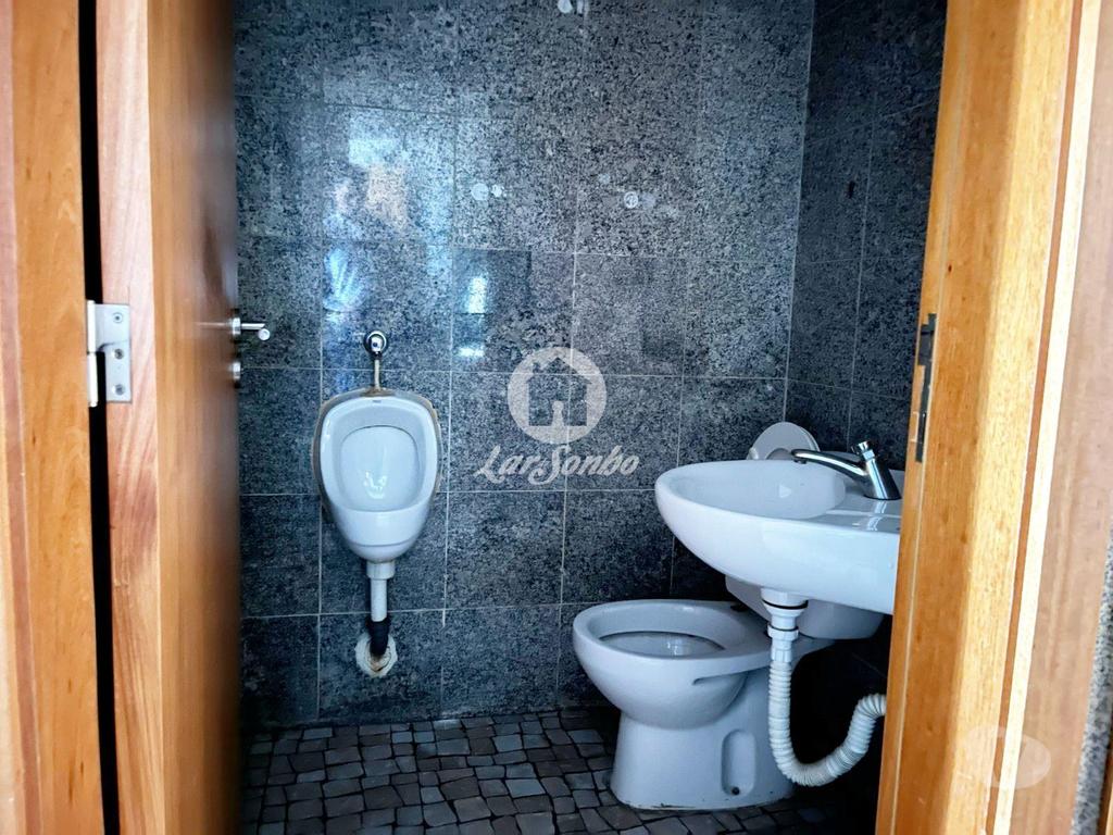 Comprar Loja Póvoa de Varzim - Fotos para Loja com 165 m2 na 1.ª linha de mar da Póvoa de Varzim!
