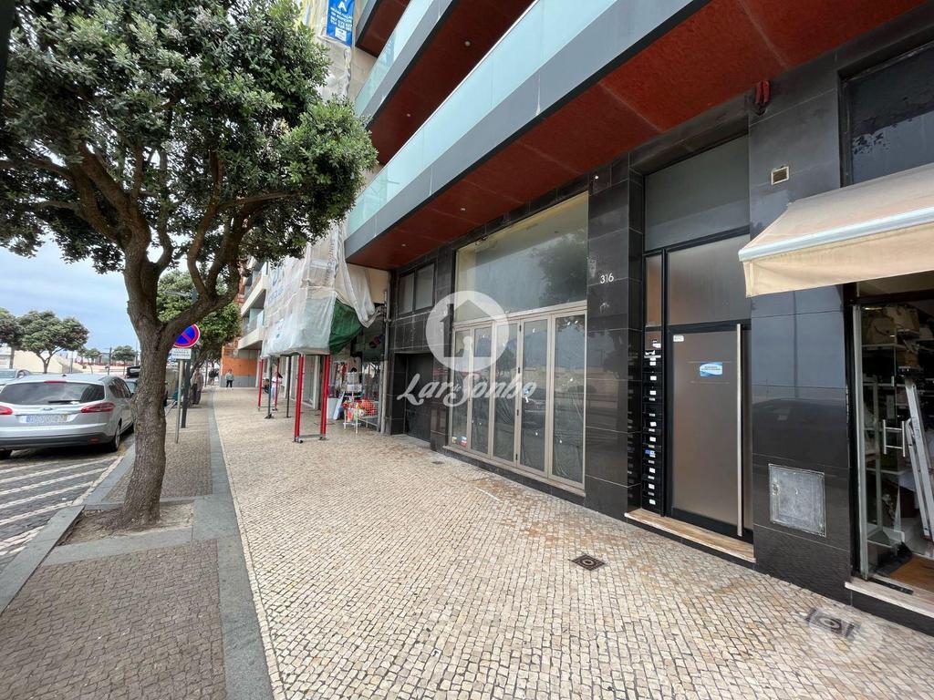 Comprar Loja Póvoa de Varzim - Fotos para Loja com 165 m2 na 1.ª linha de mar da Póvoa de Varzim!
