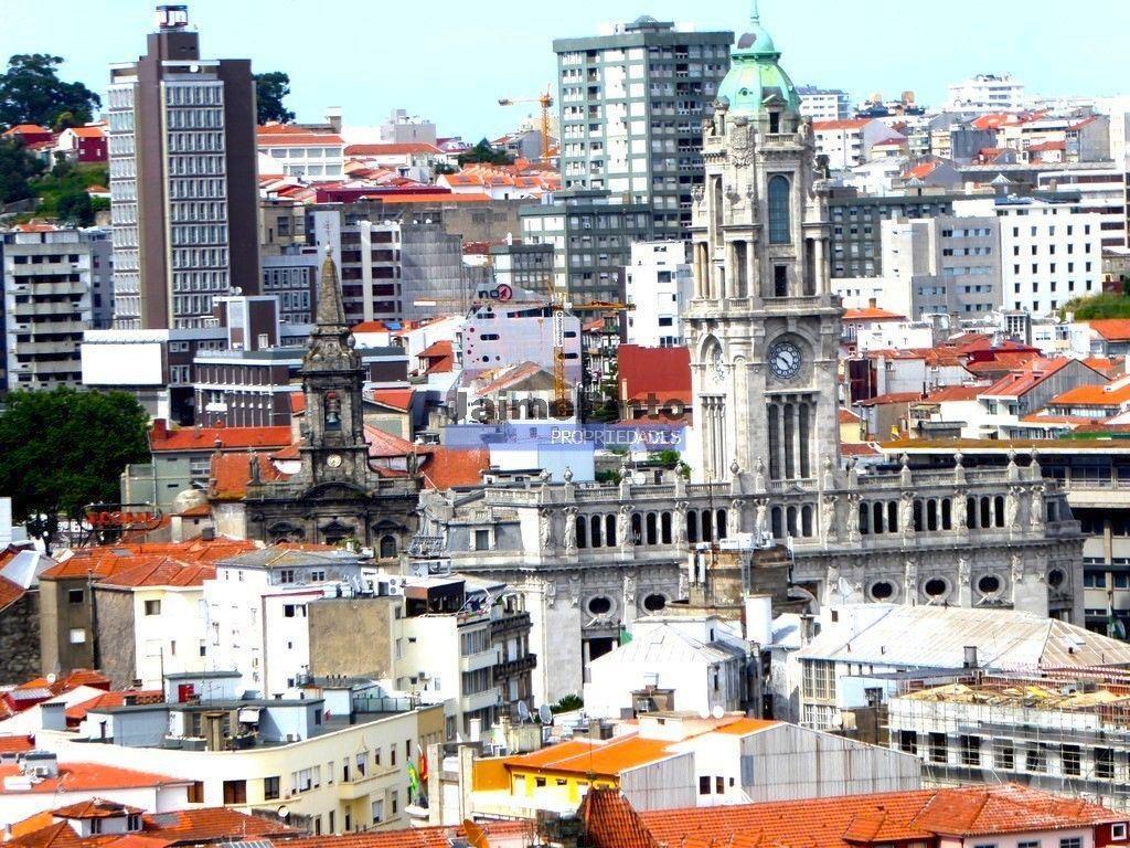 Comprar Loja Porto - Fotos para Edifício, Prédio devoluto para reabilitar, centro do Porto....