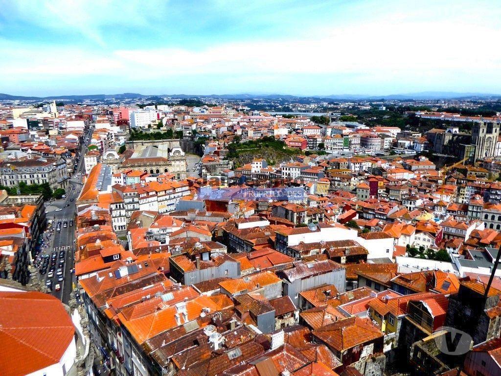 Comprar Loja Porto - Fotos para Edifício, Prédio devoluto para reabilitar, centro do Porto....