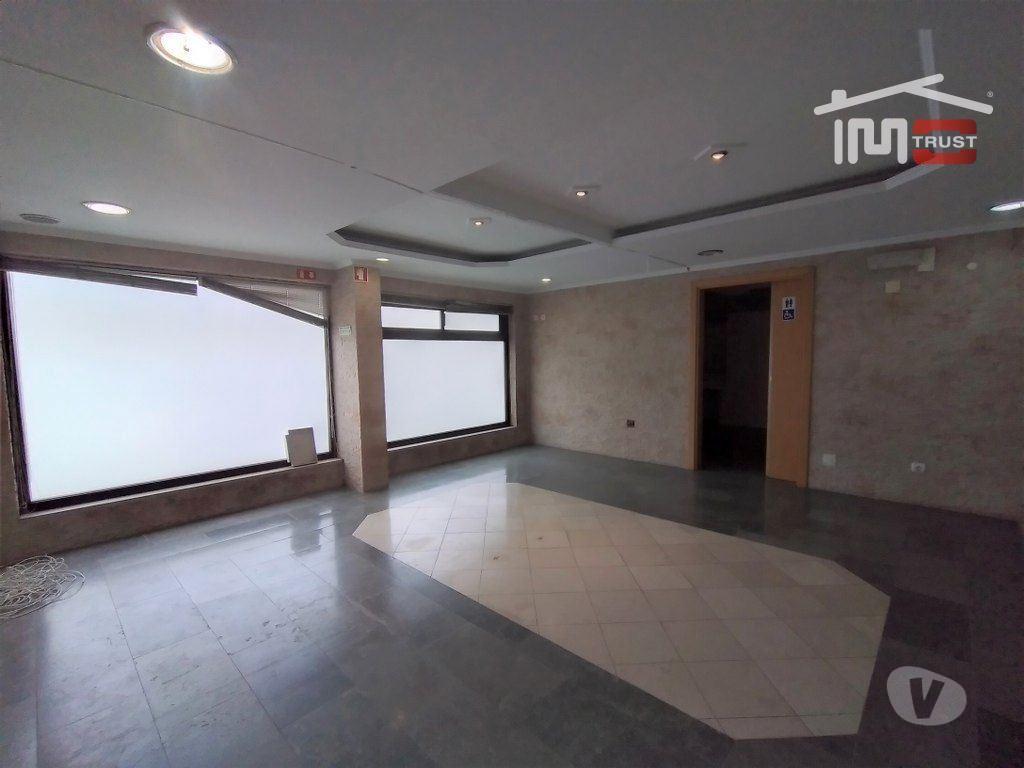 Comprar Loja Barreiro - Fotos para OPORTUNIDADE - LOJA 200m2 NO BARREIRO