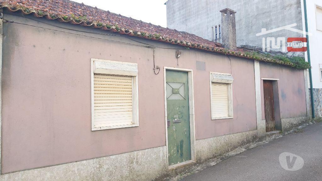 Apartamentos a venda Tomar - Fotos para Tomar-Casa de aldeia para recuperar (3-M-000007)