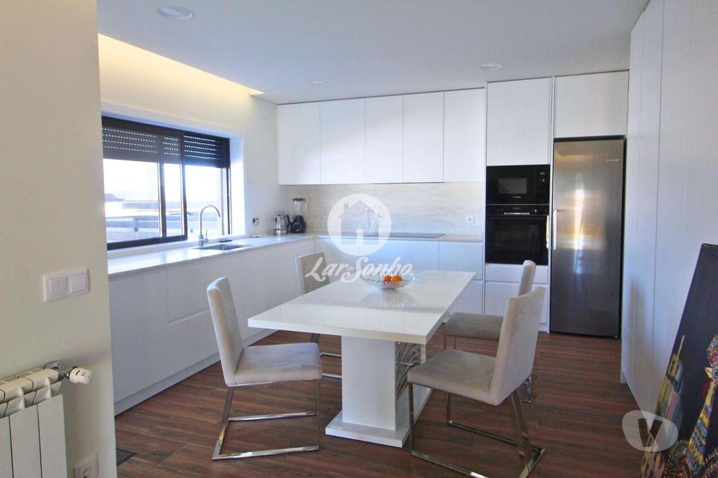 Apartamentos a venda Barcelos - Fotos para Barcelos-Moradia com acabamentos de Luxo (265-M-01133)