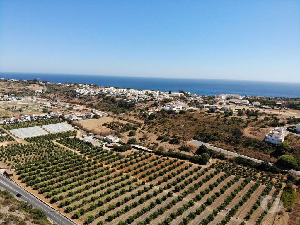 Comprar Loja Albufeira - Fotos para Terreno Urbano nas Sesmarias, Albufeira Oportunidade Única...