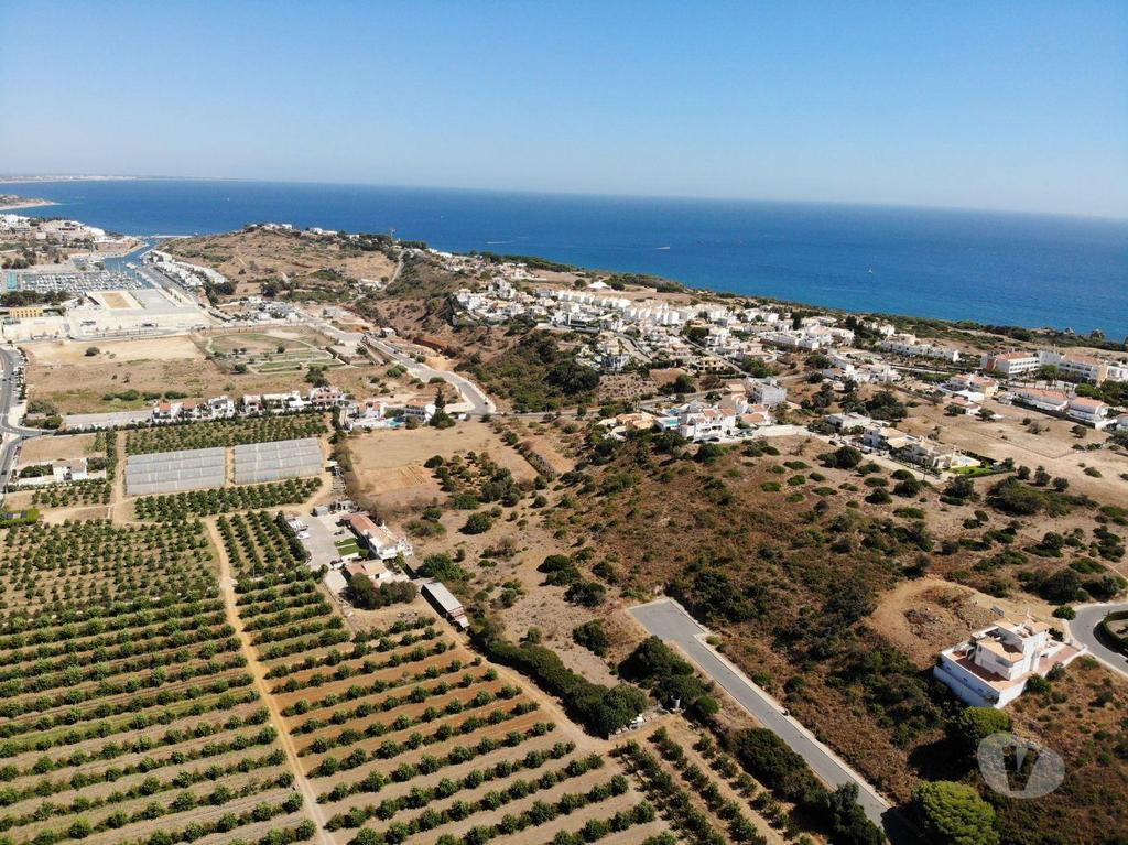 Comprar Loja Albufeira - Fotos para Terreno Urbano nas Sesmarias, Albufeira Oportunidade Única...