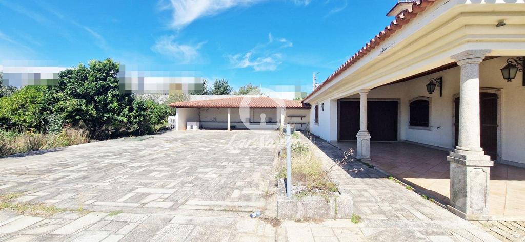 Apartamentos a venda Vila Nova de Famalicão - Fotos para Moradia T4 individual com terreno de 2.000m2 em Fradelos - Vila