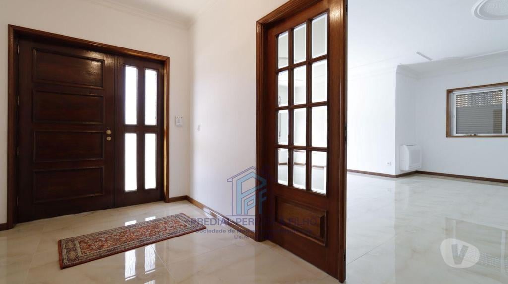 Apartamentos a venda Valongo - Fotos para Moradia 4 frentes Tipo chalé Remodelada Alfena Junto à