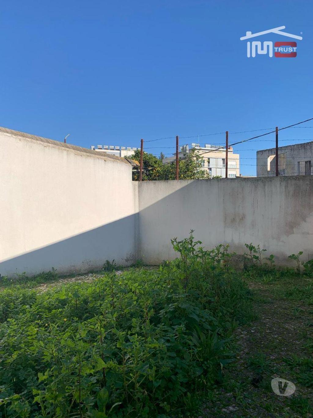 Comprar Loja Montijo - Fotos para Terreno de 213m² no Montijo com Viabilidade para Prédio de 4...