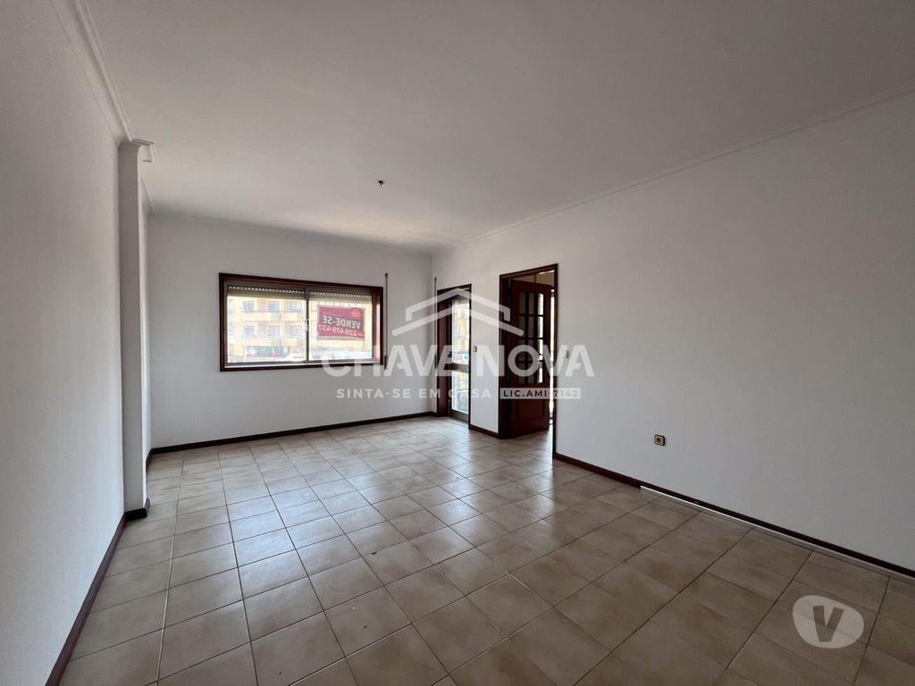 Apartamentos a venda Maia - Fotos para Maia-Apartamento T2 c garagem - Castelo da Maia (MAI 02246)