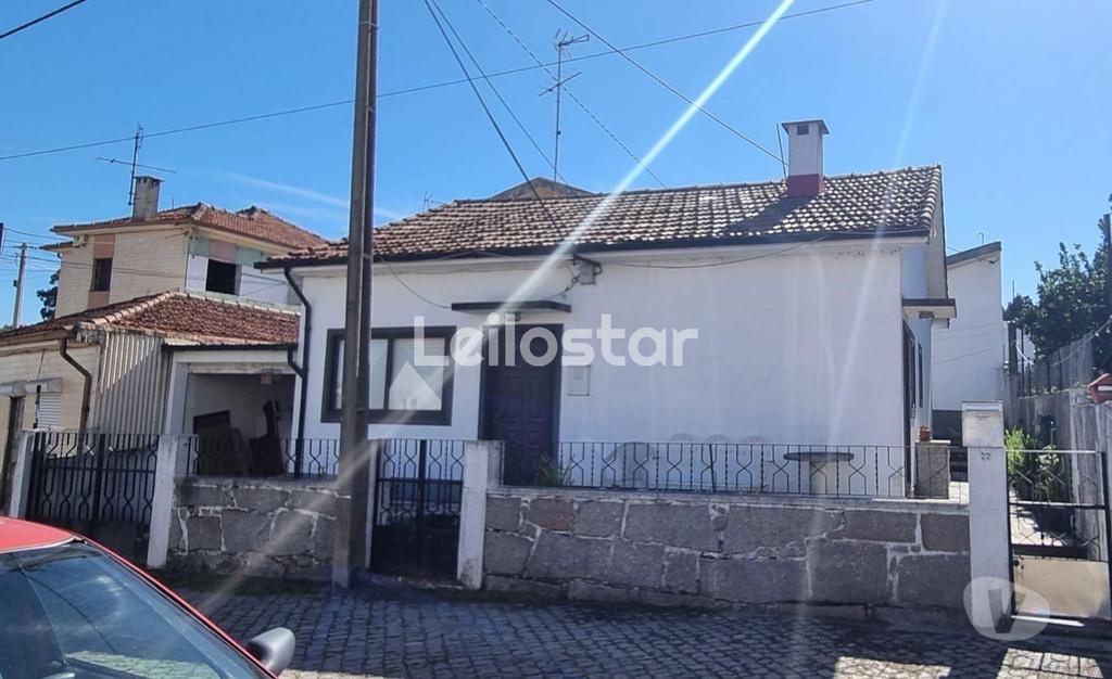 Apartamentos a venda Vila Nova de Gaia - Fotos para Moradia térrea 4 frentes com garagem e rendimento (00282)