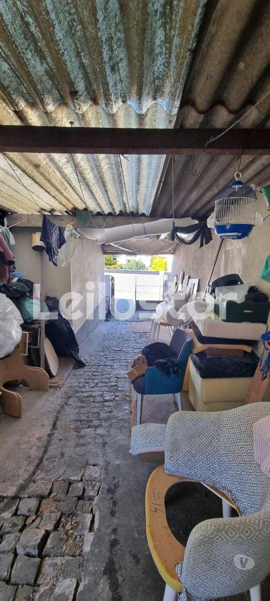 Apartamentos a venda Vila Nova de Gaia - Fotos para Moradia térrea 4 frentes com garagem e rendimento (00282)