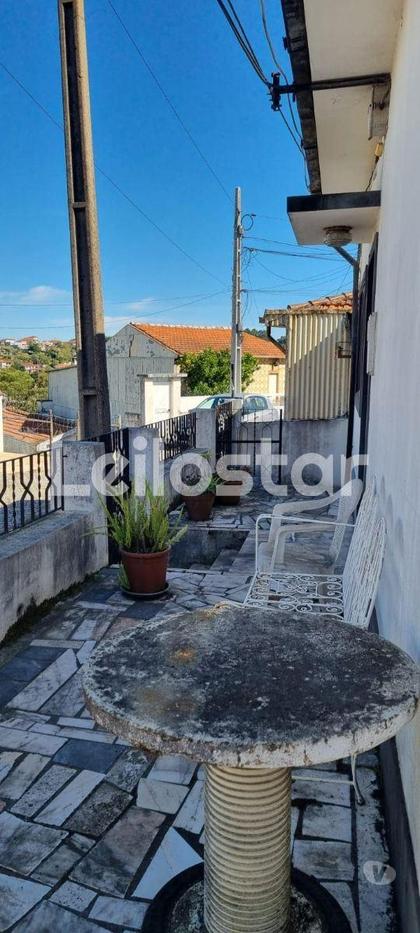 Casas a venda - Fotos para Moradia térrea 4 frentes com garagem e rendimento (00282)