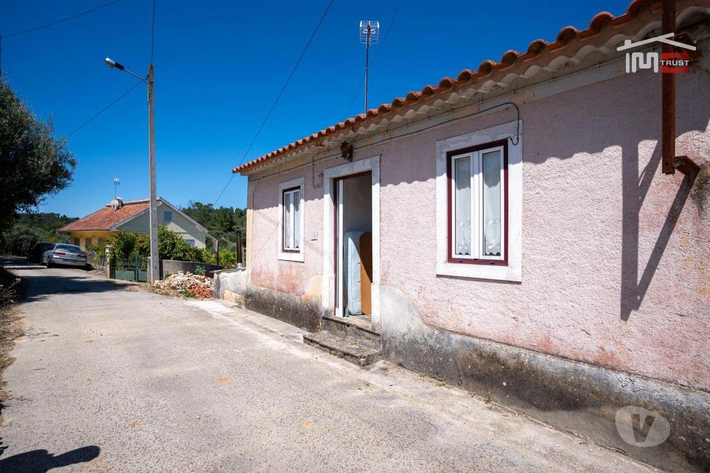 Apartamentos a venda Ourém - Fotos para Ourem-Moradia T3 para Recuperar em Seiça, Ourém (1-M-000670)
