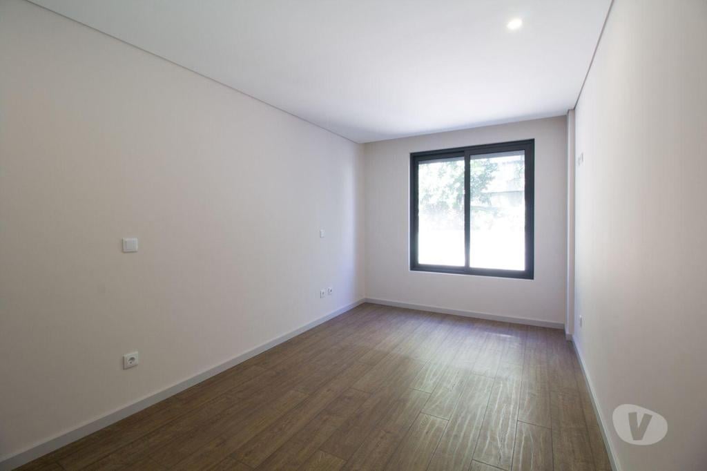 Apartamentos a venda Porto - Fotos para Porto-T3 Novo na Avenida da Boavista (LUX 00153)