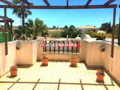 Apartamentos para vender - Fotos para Moradia de gaveto, para venda, Portimão - Alvor