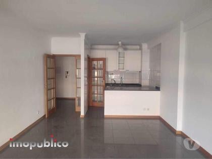 Casas para alugar - Fotos para APARTAMENTO T1, C LUGAR GARAGEM; ELEVADOR. BONS ACESSOS