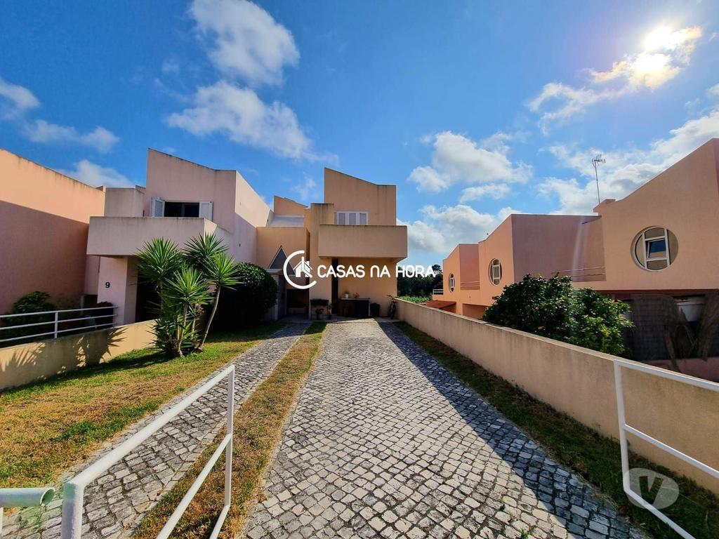 Apartamentos a venda Óbidos - Fotos para Moradia geminada, para venda, Óbidos - Santa Maria, São Pedro e