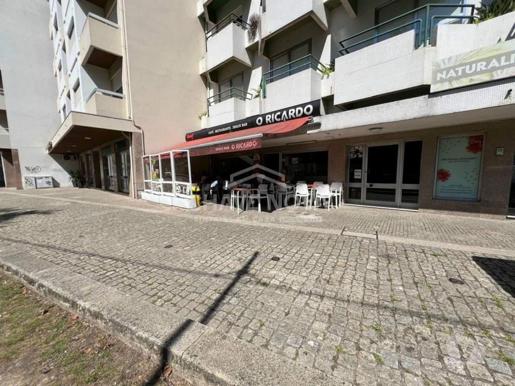 Comprar Loja Maia - Fotos para Trespasse de Cafeteria no Centro da Maia - Junto á estação de...
