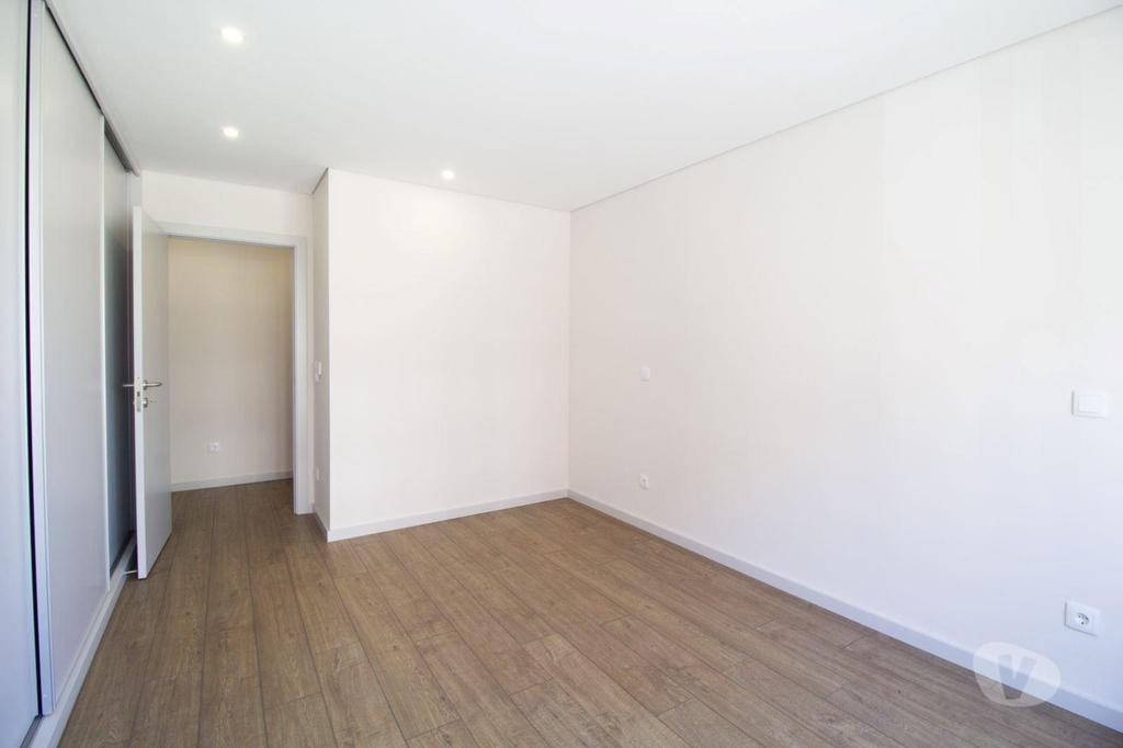 Apartamentos a venda Porto - Fotos para Porto-T2 Novo na Avenida da Boavista (LUX 00113)