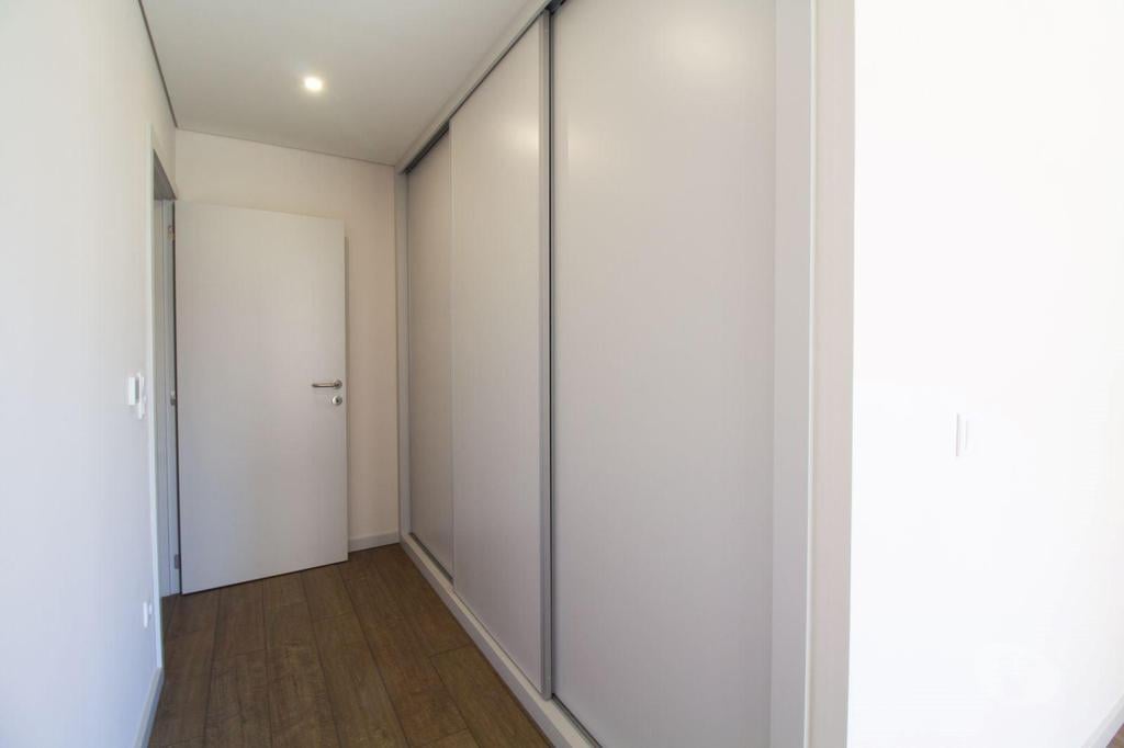Apartamentos a venda Porto - Fotos para Porto-T2 Novo na Avenida da Boavista (LUX 00113)