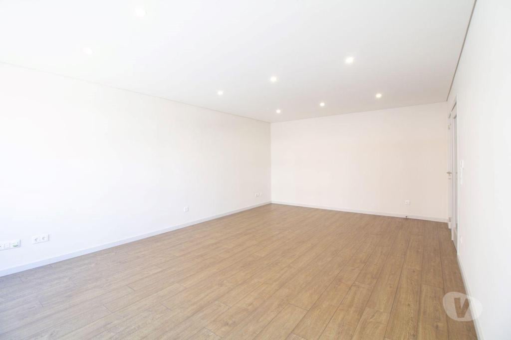 Apartamentos a venda Porto - Fotos para Porto-T2 Novo na Avenida da Boavista (LUX 00113)