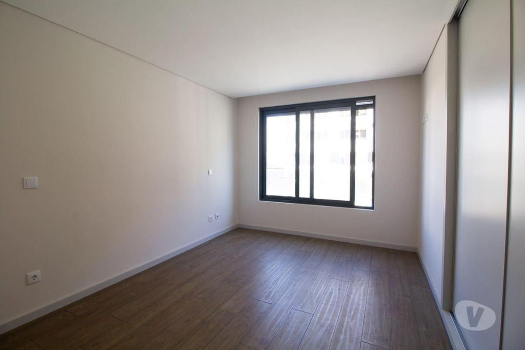 Apartamentos a venda Porto - Fotos para Porto-T2 Novo na Avenida da Boavista (LUX 00113)