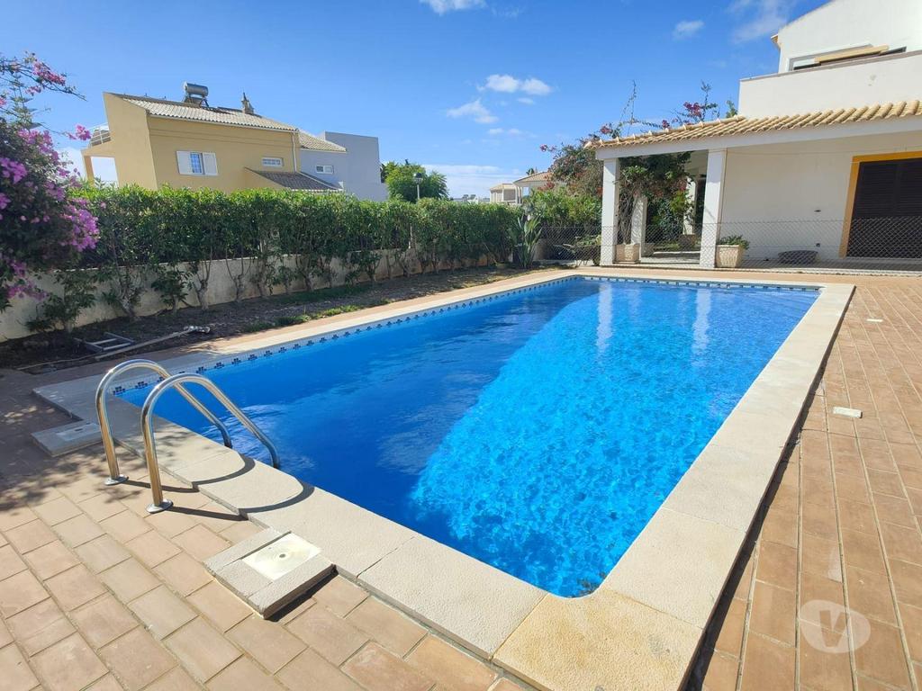 Apartamentos a venda Silves - Fotos para Silves-Encantadora Moradia em Armação de Pêra (ALBF 00191)