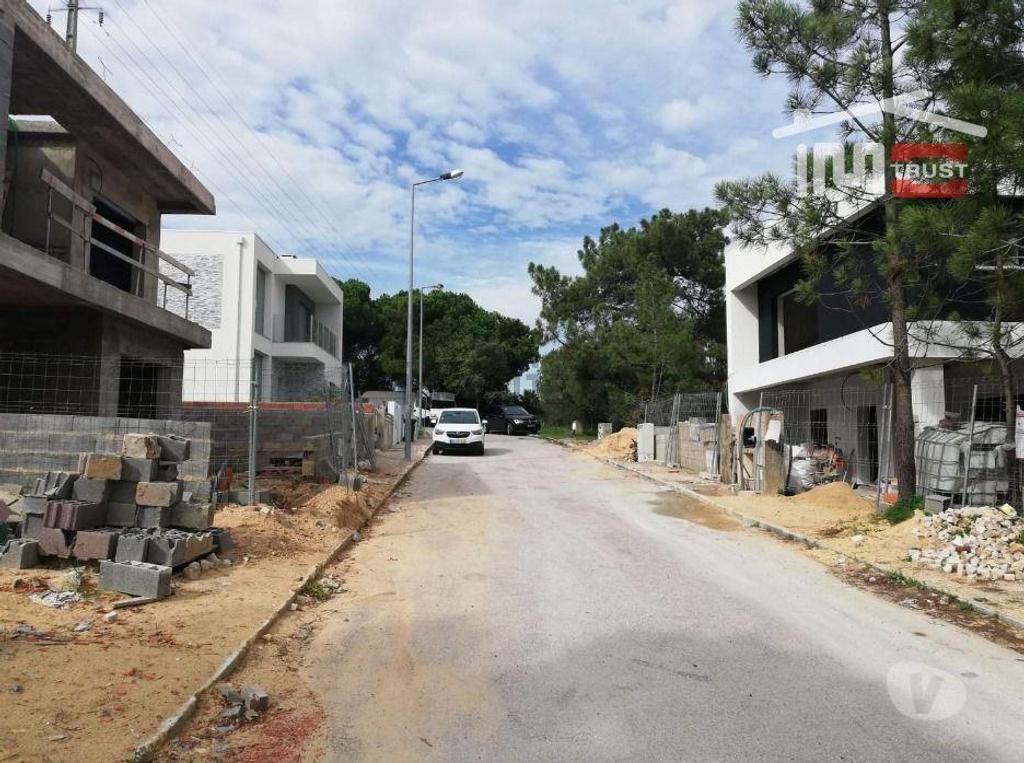 Terrenos Almada - Fotos para Terreno Urbanizado em Almada com projeto para Moradia em banda