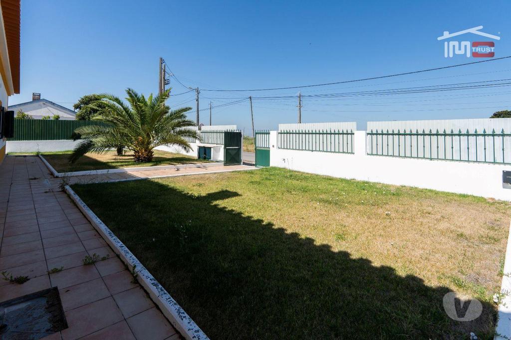 Apartamentos a venda Salvaterra de Magos - Fotos para Moradia T4 em Santarém Conforto e Tranquilidade (8-M-000088)