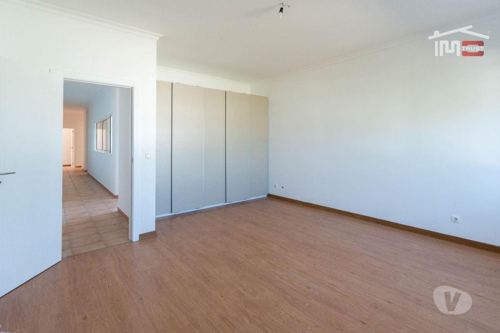 Apartamentos a venda Salvaterra de Magos - Fotos para Moradia T4 em Santarém Conforto e Tranquilidade (8-M-000088)