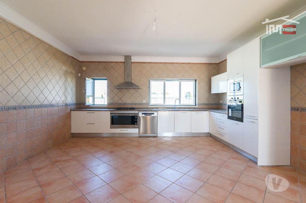 Apartamentos a venda Salvaterra de Magos - Fotos para Moradia T4 em Santarém Conforto e Tranquilidade (8-M-000088)