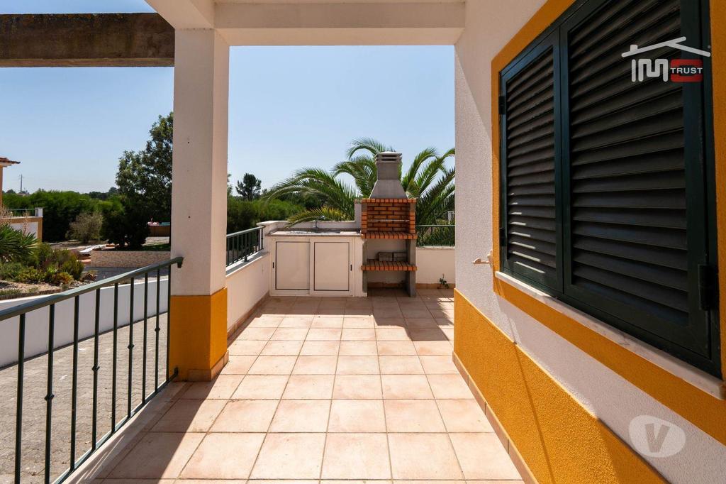 Apartamentos a venda Salvaterra de Magos - Fotos para Moradia T4 em Santarém Conforto e Tranquilidade (8-M-000088)