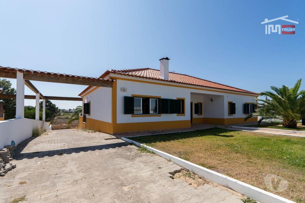 Apartamentos a venda Salvaterra de Magos - Fotos para Moradia T4 em Santarém Conforto e Tranquilidade (8-M-000088)