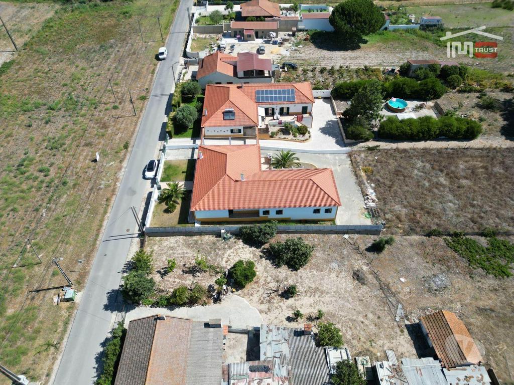 Apartamentos a venda Salvaterra de Magos - Fotos para Moradia T4 em Santarém Conforto e Tranquilidade (8-M-000088)